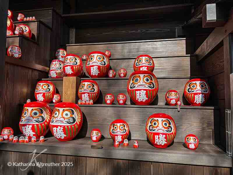 Daruma – traditionelle japanische Glücksbringer